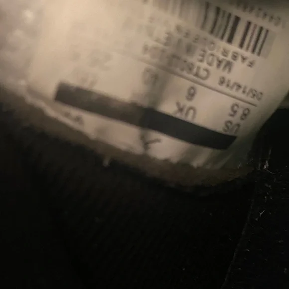 Jordan women White and Blue Sneakers - Picture 2 of 5